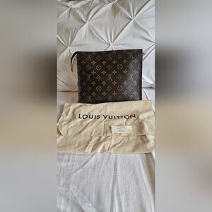 Authentic Monogram Louis Vuitton Toiletry 26 Pouch NM